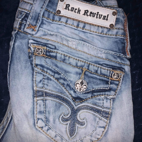 Rock Revival Jeans - Picture 7 of 8